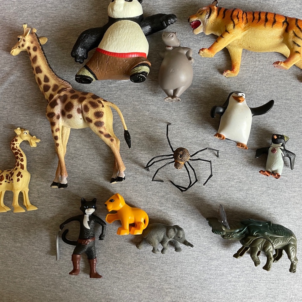 Mixed Animal Toy Figures Set - Assorted Colors